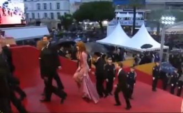 Actu à la une - Tapis rouge pour les stars du 66e Festival de cinéma à Cannes