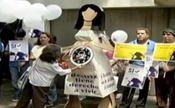 Actu à la une - Césarienne salvatrice de Beatriz, interdite d'avortement