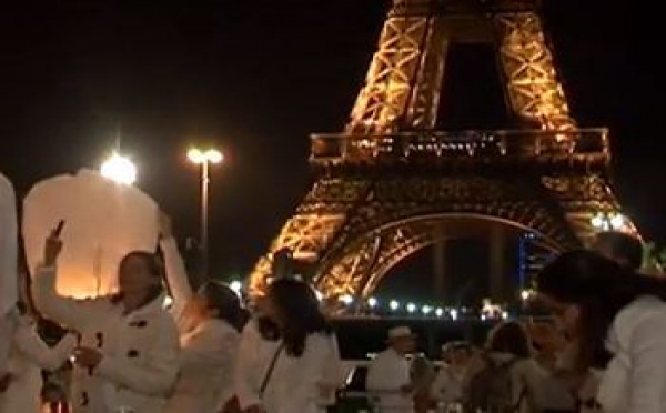 Actu à la une - Le Dîner en blanc fête son 25e anniversaire à Paris