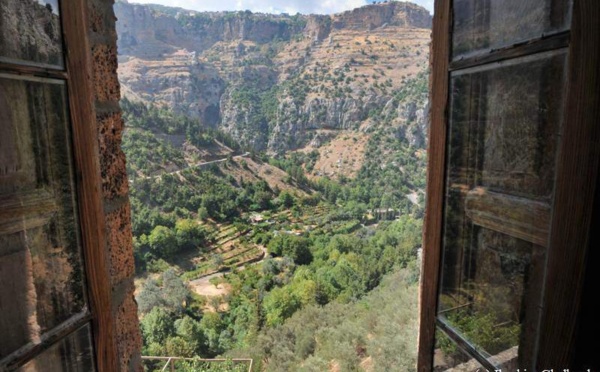 L’IMAGE DU JOUR – La montagne depuis une fenêtre