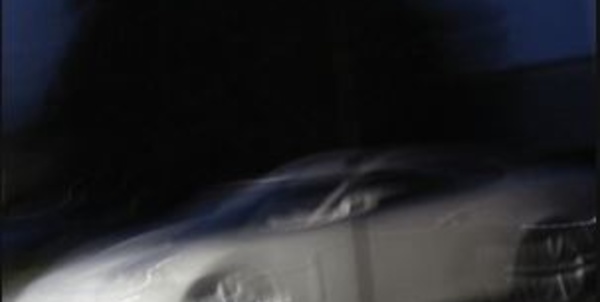 Sébastien Schuller dévoile un nouvel extrait sombre et envoûtant