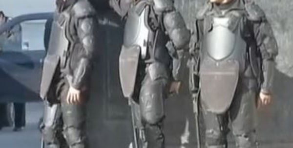 Égypte: Procès de journalistes devant les tribunaux militaires