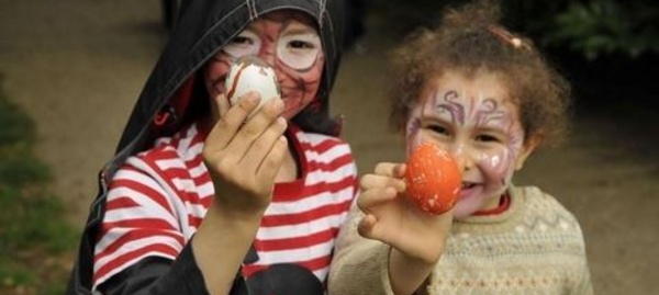 Chasses aux œufs avec le Printemps de la solidarité mondiale