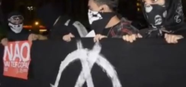 Brésil: Les droits humains menacés à l’approche de la Coupe du monde