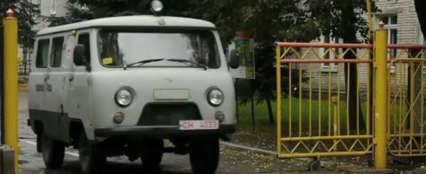 Bélarus: Arrestations avant le championnat du monde de hockey sur glace