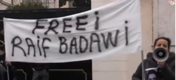 Arabie saoudite: Un cybermilitant condamné à 1000 coups de fouet et 10 ans de prison