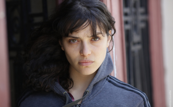 Ava Baya séduit avec son 1er clip vidéo Pandemia