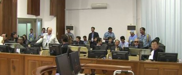 Cambodge: Le procès de deux Khmers rouges