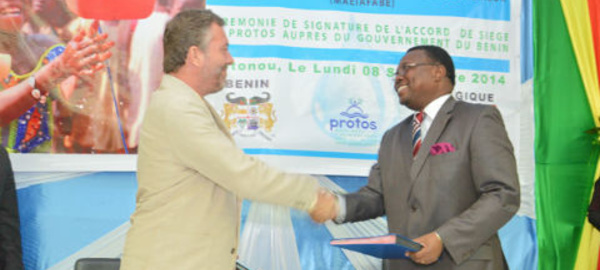 Bénin: Signature du nouvel accord de siège de l’ONG belge Protos