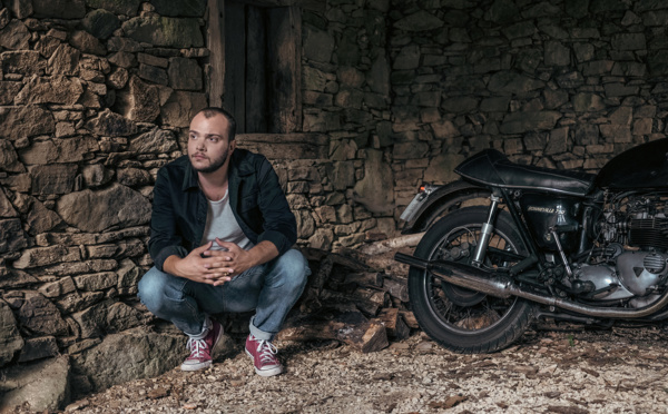 Max Darmon annonce la sortie de son EP La Grande Aventure