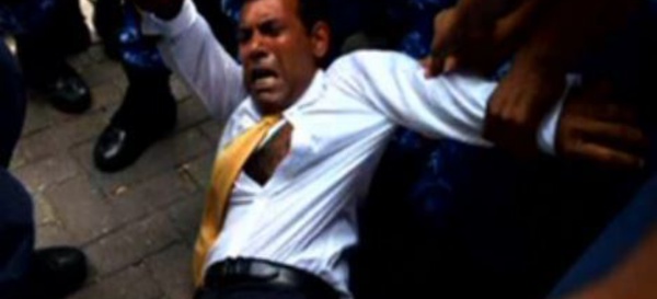 Un ancien président des Maldives condamné à 13 ans de prison