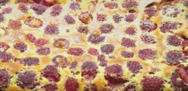 RECETTES EN VIDÉO - Clafoutis aux framboises