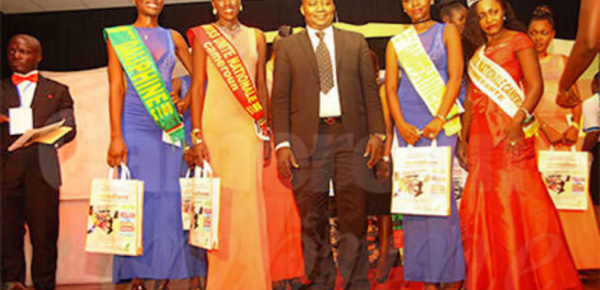 Paule Francisque Atok à Atok, Miss Unité nationale du Cameroun 2015 destituée 