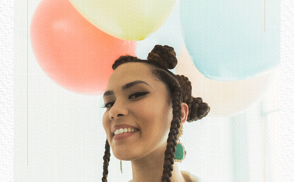 Thaïs Lona dévoile Dreams en Lyrics Vidéo