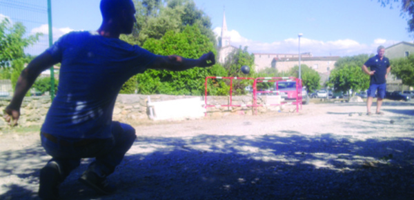 Fêtes de village: le retour au pays