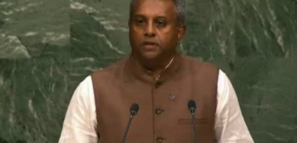 Salil Shetty s'adresse aux dirigeants des pays riches