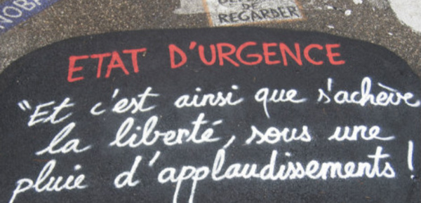 L’état d’urgence en France, entre inquiétudes et controverses