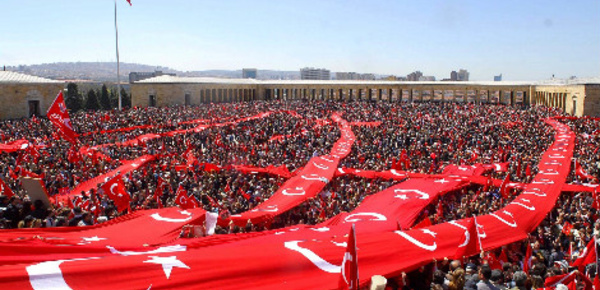 Laïcité: principe fondamental de l'État turc