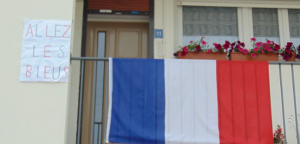Avec l'Euro de foot, les drapeaux français fleurissent à Rethel