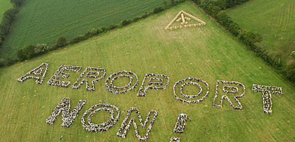 Pour ou contre un nouvel aéroport à Notre-Dame-Des-Landes?