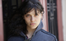 Ava Baya séduit avec son 1er clip vidéo Pandemia