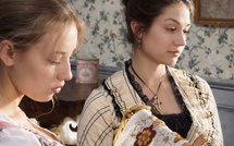 Isild le Besco dévoile le titre Les Murs de notre maison avec Emilie Dequenne