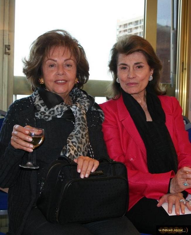 Mme L Kazan et sa soeur.jpg Mme L Kazan et sa soeur.jpg