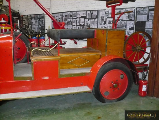AUTO-POMPE MUSEE DES POMPIERS A WASQUEHAL