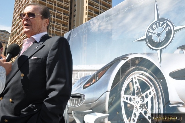 Sir_Roger_Moore_Top_Marques_Photo_B_Lachaud (1).JPG Sir_Roger_Moore_Top_Marques_Photo_B_Lachaud (1).JPG